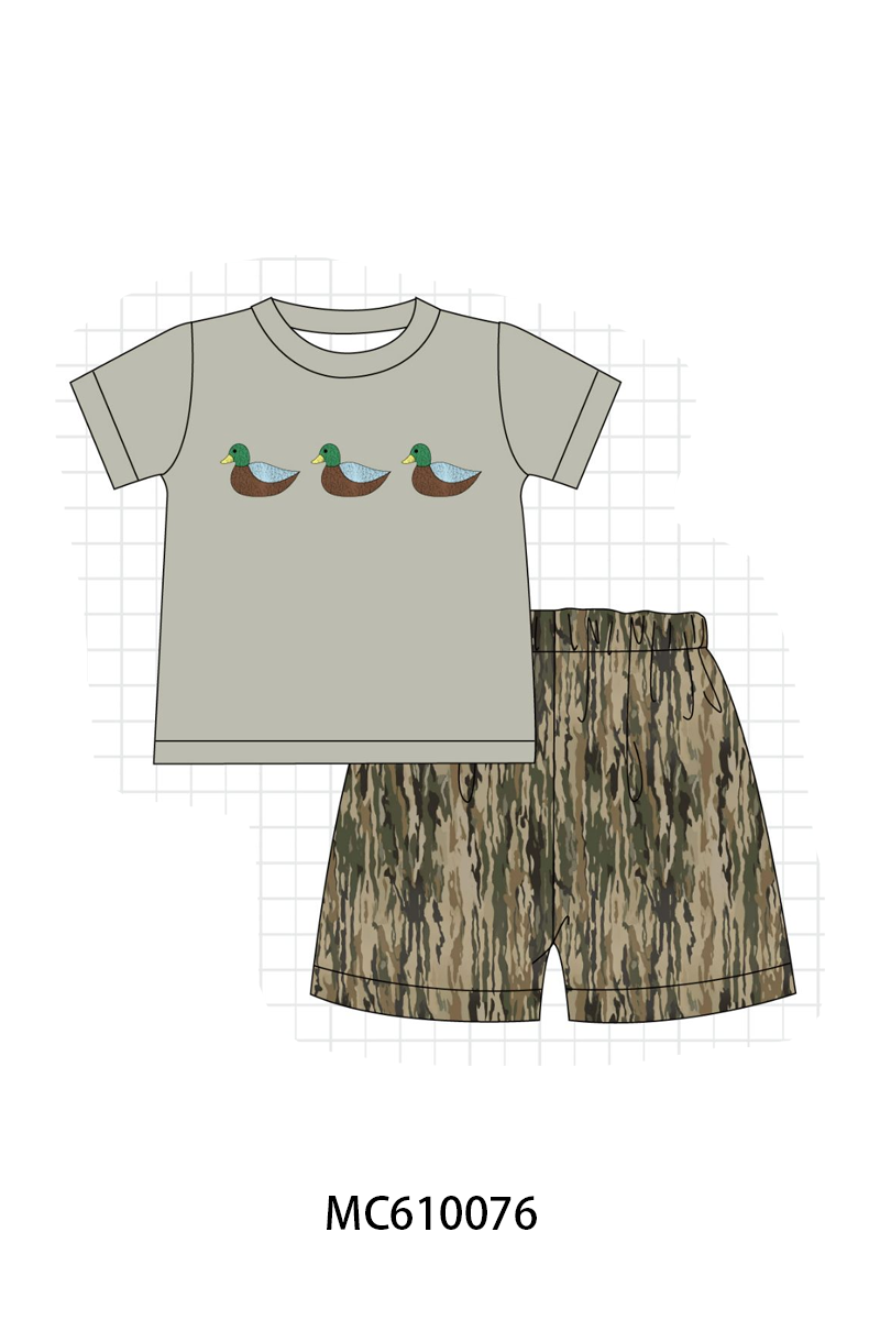 CAMO DUCK & BOWS-ETA APRIL